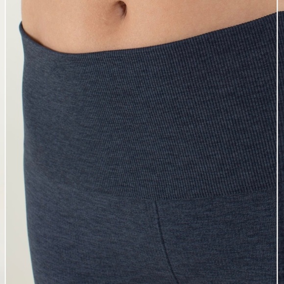 Lululemon- Ebb to Street Pant- size 8 - Picture 4 of 8